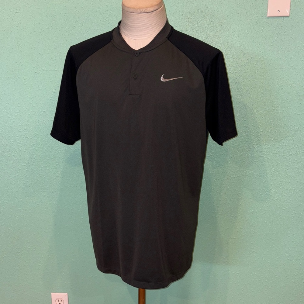 Nike Men's dark gray and black no collar golf shirt.  Large.  Great condition.